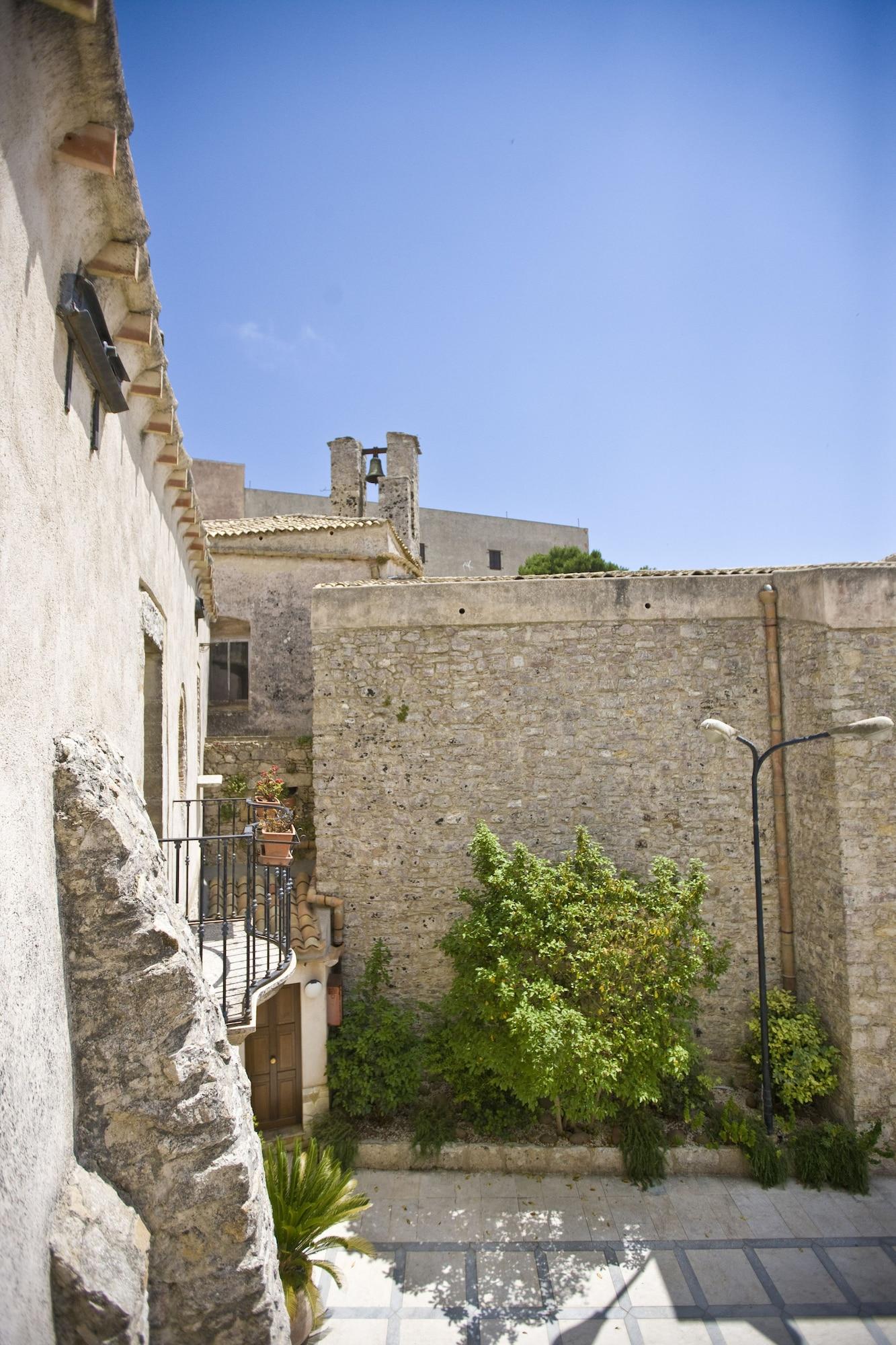 Il Carmine Dimora Storica Ξενοδοχείο Erice Εξωτερικό φωτογραφία